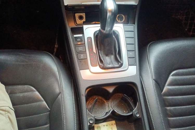 Used Volkswagen Magotan 2016 1.8TSI Smart Comfort Model Gear Lever