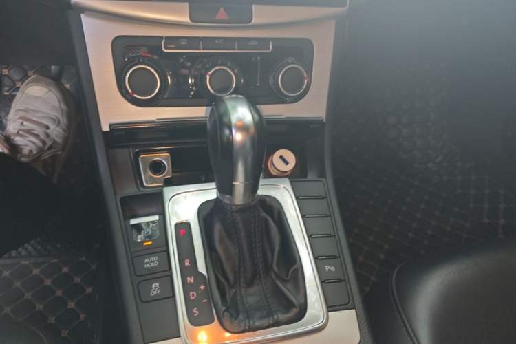 Used Volkswagen Magotan 2016 1.8TSI Smart Comfort Model Gear Lever