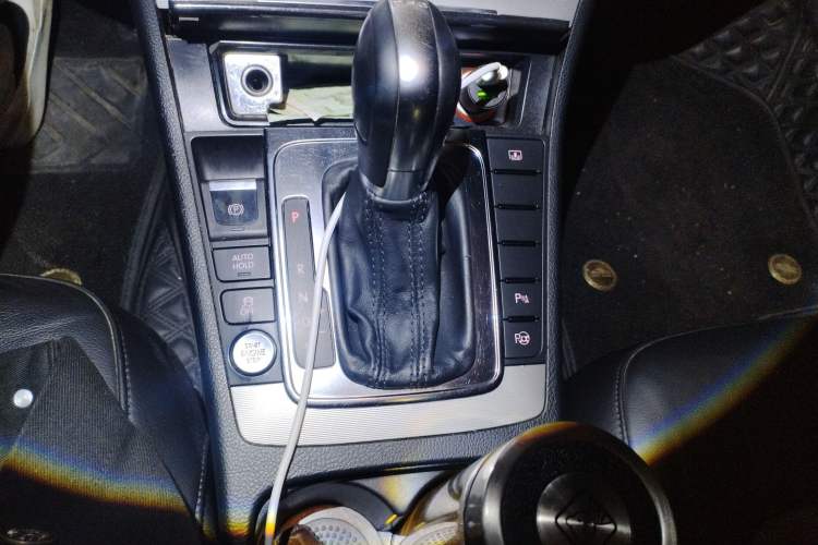 Used Volkswagen Magotan 2016 2.0 TSI Smart Luxury Version Gear Lever