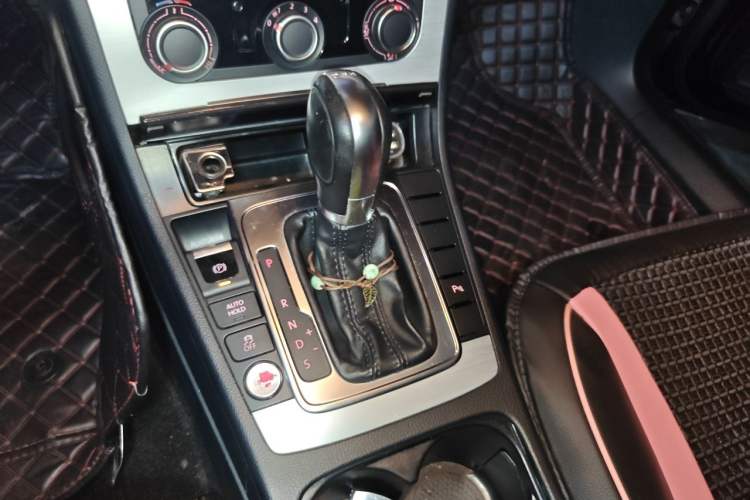 Used Volkswagen Magotan 2016 1.8TSI Smart Comfort Model Gear Lever