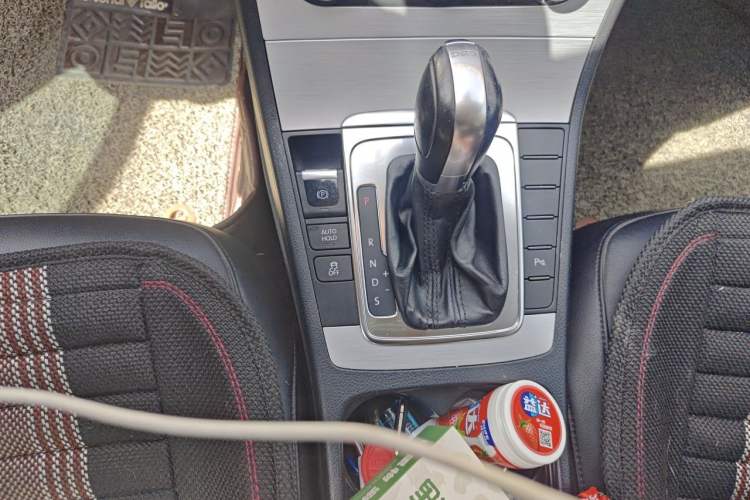 Used Volkswagen Magotan 2016 1.8TSI Smart Comfort Model Gear Lever
