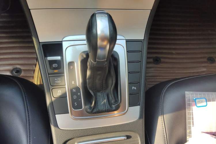 Used Volkswagen Magotan 2016 1.8TSI Smart Comfort Model Gear Lever