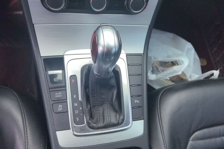Used Volkswagen Magotan 2016 1.8TSI Smart Comfort Model Gear Lever