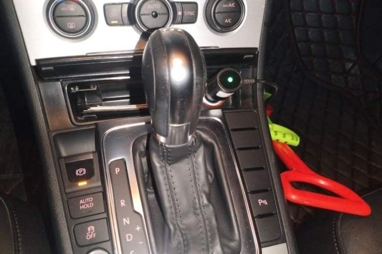 Used Volkswagen Magotan 2016 1.8TSI Luxury Comfort Model Gear Lever