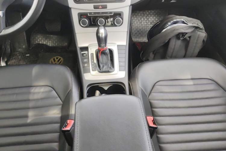 Used Volkswagen Magotan 2016 1.8TSI Smart Comfort Model Gear Lever