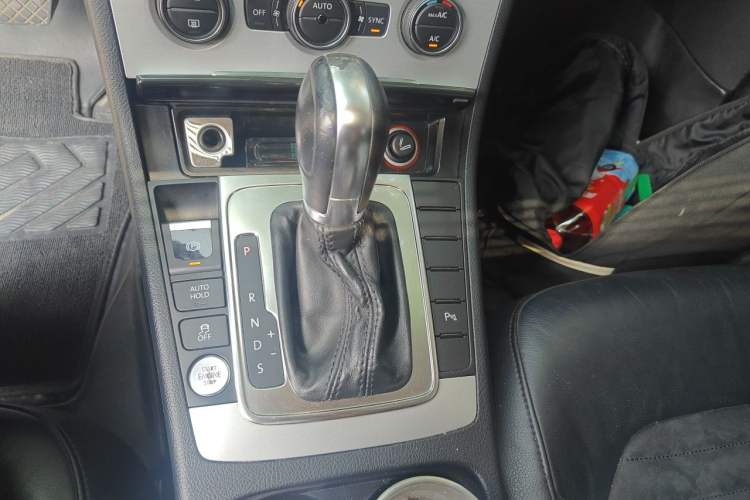 Used Volkswagen Magotan 2016 1.8TSI Luxury Comfort Model Gear Lever