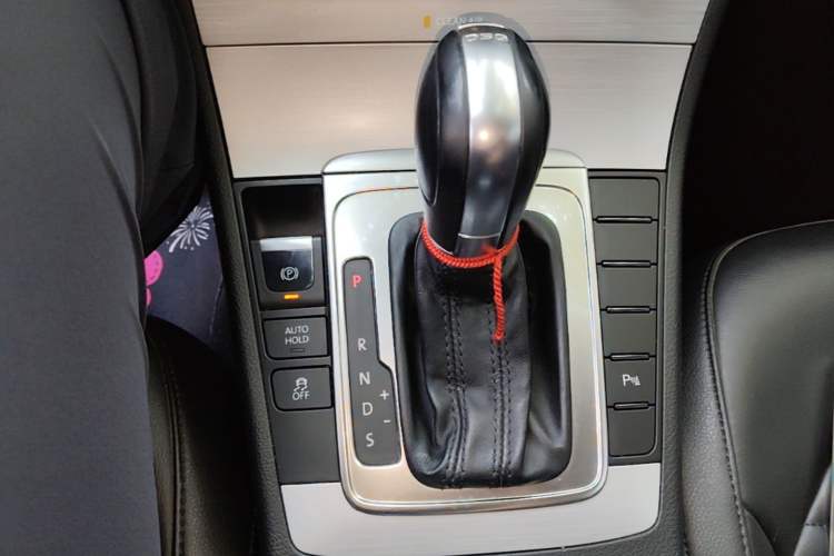 Used Volkswagen Magotan 2016 1.8TSI Smart Comfort Model Gear Lever