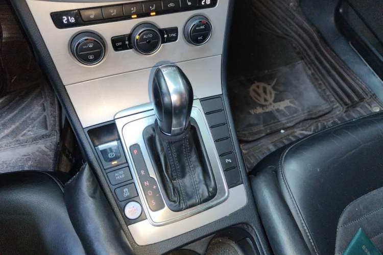 Used Volkswagen Magotan 2016 1.8TSI Luxury Comfort Model Gear Lever