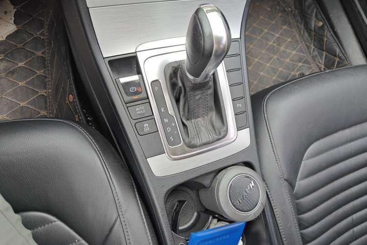 Used Volkswagen Magotan 2016 1.8TSI Smart Comfort Model Gear Lever
