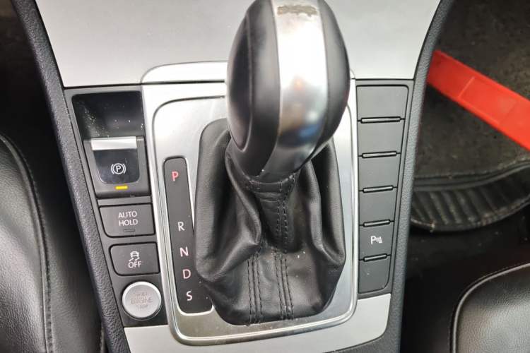 Used Volkswagen Magotan 2016 1.8TSI Luxury Comfort Model Gear Lever