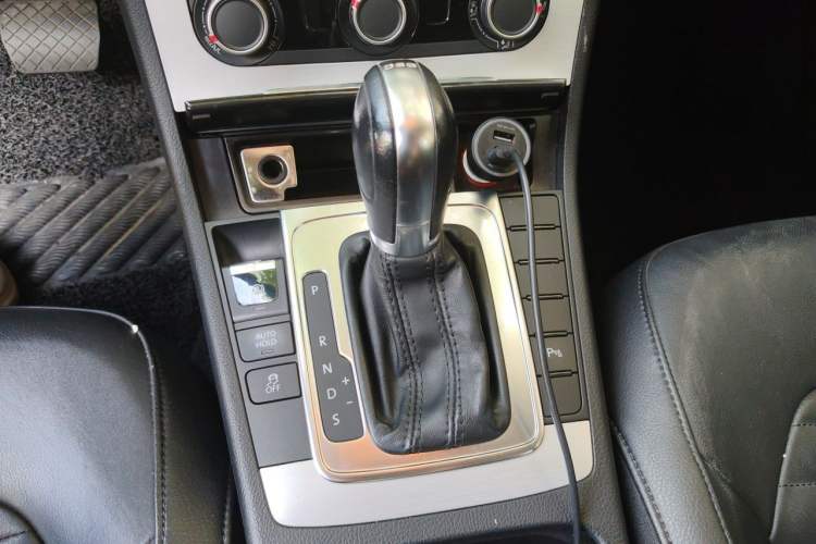 Used Volkswagen Magotan 2016 1.8TSI Smart Comfort Model Gear Lever