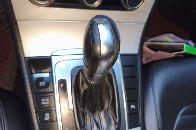 Used Volkswagen Magotan 2016 1.8TSI Smart Comfort Model Gear Lever