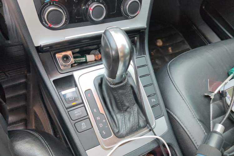 Used Volkswagen Magotan 2016 1.8TSI Smart Comfort Model Gear Lever