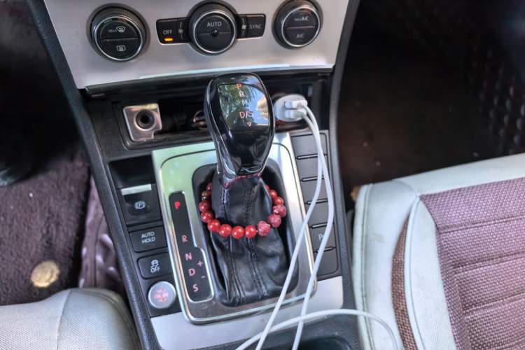 Used Volkswagen Magotan 2016 1.8TSI Luxury Comfort Model Gear Lever