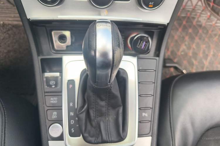 Used Volkswagen Magotan 2016 1.8TSI Luxury Comfort Model Gear Lever