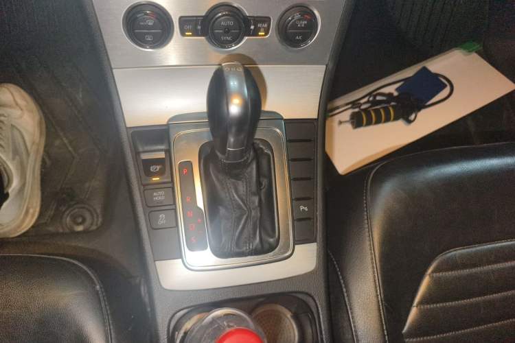 Used Volkswagen Magotan 2016 1.8TSI Smart Comfort Model Gear Lever