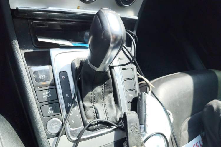 Used Volkswagen Magotan 2016 1.8TSI Luxury Comfort Model Gear Lever