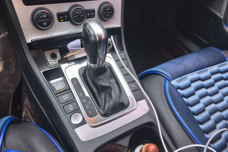Used Volkswagen Magotan 2016 1.8TSI Luxury Comfort Model Gear Lever