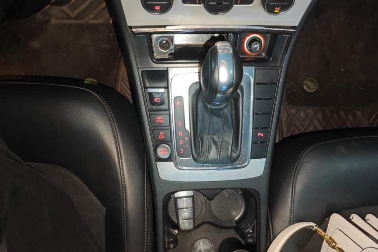 Used Volkswagen Magotan 2016 2.0 TSI Luxury Comfort Version Gear Lever