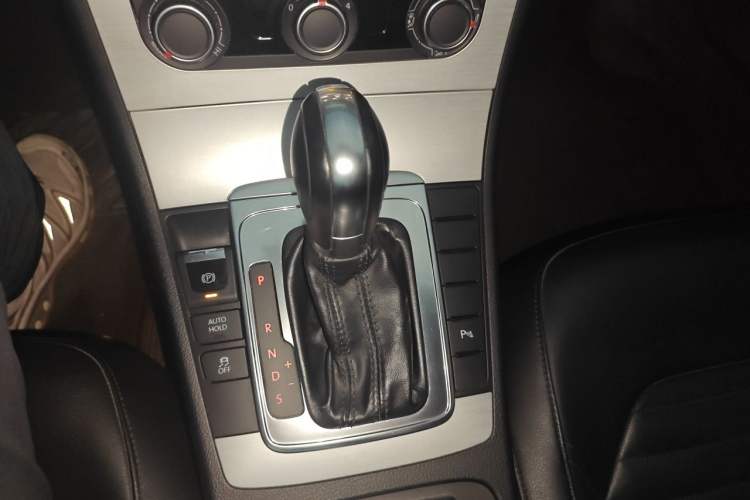 Used Volkswagen Magotan 2016 1.8TSI Smart Comfort Model Gear Lever