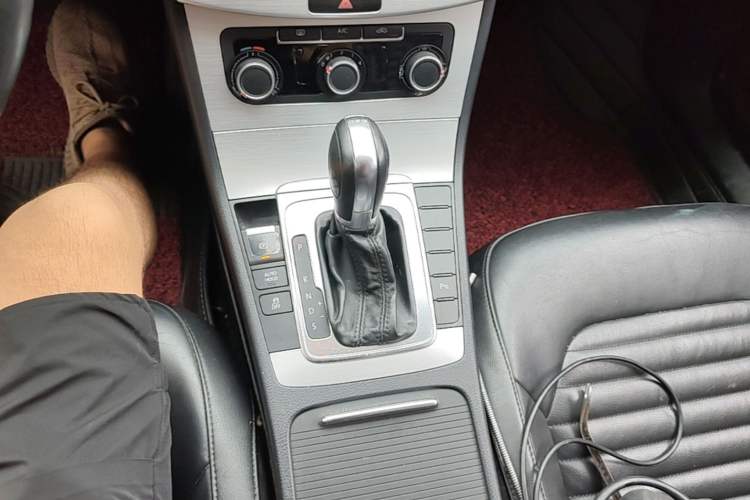 Used Volkswagen Magotan 2016 1.8TSI Smart Comfort Model Gear Lever