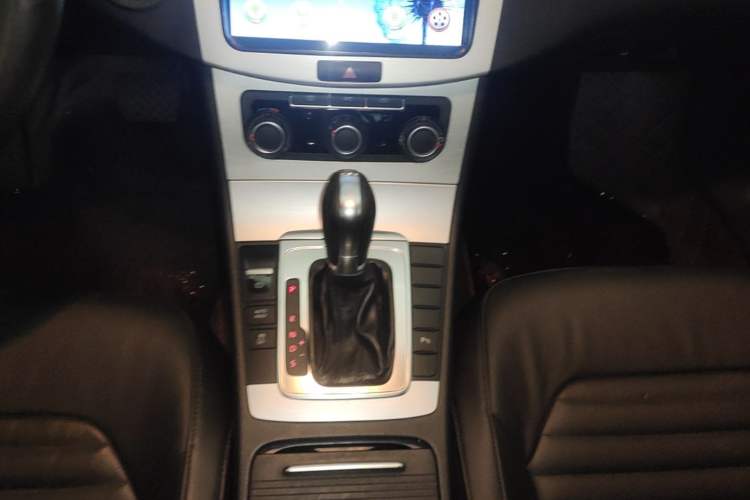 Used Volkswagen Magotan 2016 1.8TSI Smart Comfort Model Gear Lever