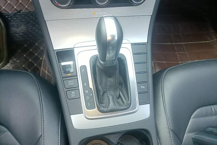 Used Volkswagen Magotan 2016 1.8TSI Smart Comfort Model Gear Lever