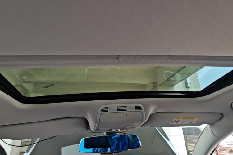 Used Volkswagen Magotan 2016 1.8TSI 25th Anniversary Edition Headliner