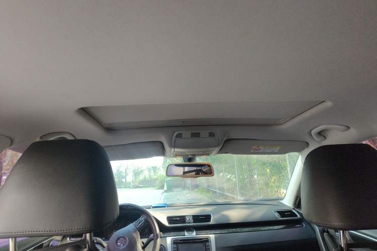 Used Volkswagen Magotan 2016 1.8TSI Luxury Comfort Model Headliner