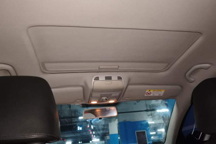 Used Volkswagen Magotan 2016 1.8TSI Smart Comfort Model Headliner