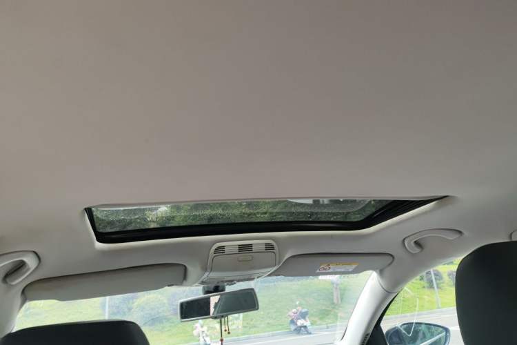Used Volkswagen Magotan 2016 1.8TSI Luxury Comfort Model Headliner