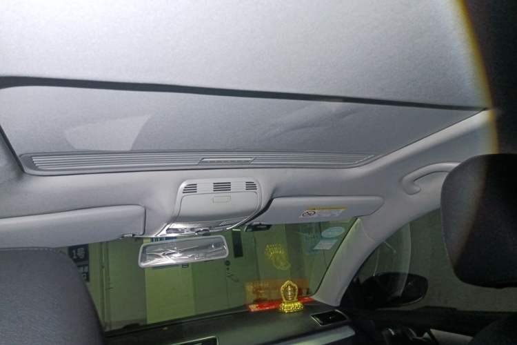 Used Volkswagen Magotan 2016 1.8TSI Smart Enjoyment Leading Model Headliner