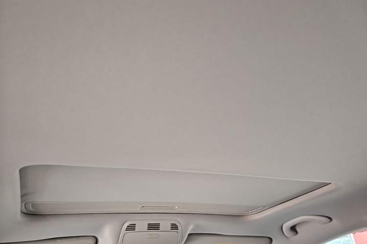 Used Volkswagen Magotan 2016 1.8TSI Smart Comfort Model Headliner