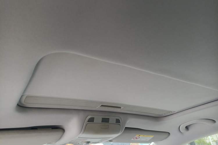 Used Volkswagen Magotan 2016 1.8TSI Smart Comfort Model Headliner