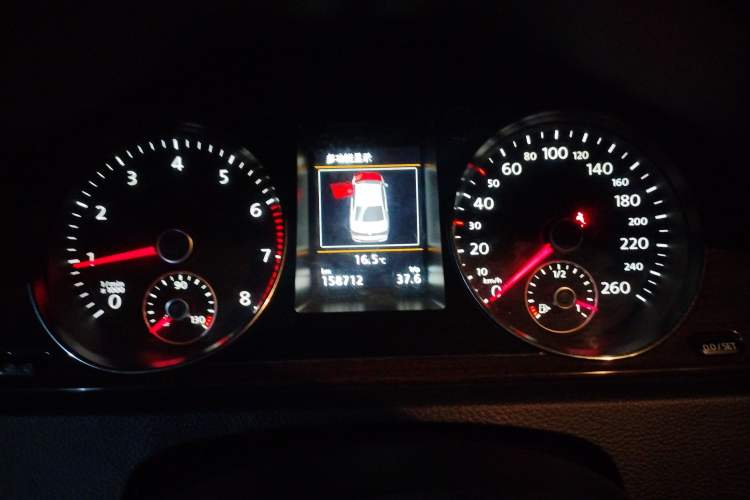 Used Volkswagen Magotan 2016 2.0 TSI Smart Luxury Version Instrument Cluster