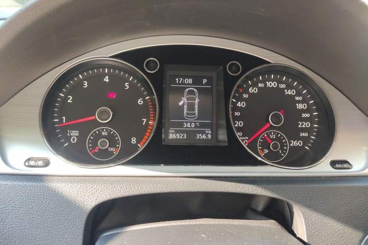 Used Volkswagen Magotan 2016 1.8TSI Smart Comfort Model Instrument Cluster