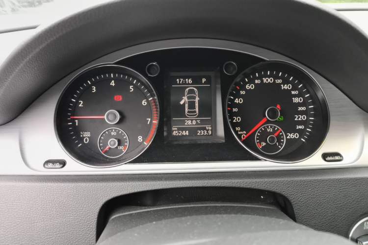 Used Volkswagen Magotan 2016 1.8TSI Smart Comfort Model Instrument Cluster