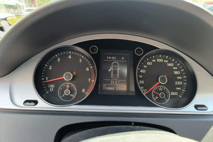 Used Volkswagen Magotan 2016 1.8TSI Smart Comfort Model Instrument Cluster