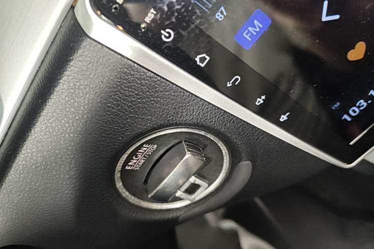 Used Volkswagen Magotan 2016 1.8TSI Smart Enjoyment Leading Model Interior 1