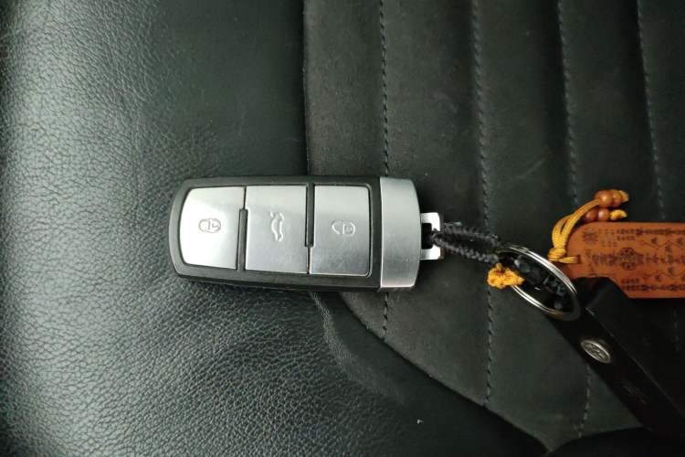 Used Volkswagen Magotan 2016 1.8TSI Luxury Comfort Model Interior 1