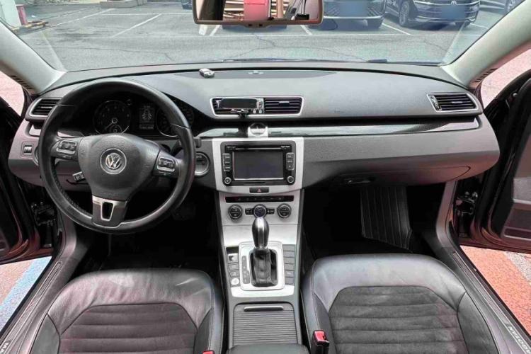 Used Volkswagen Magotan 2016 1.8TSI Luxury Comfort Model Interior 3
