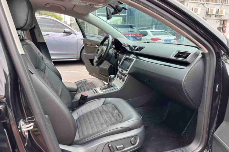 Used Volkswagen Magotan 2016 1.8TSI Luxury Comfort Model Interior 5