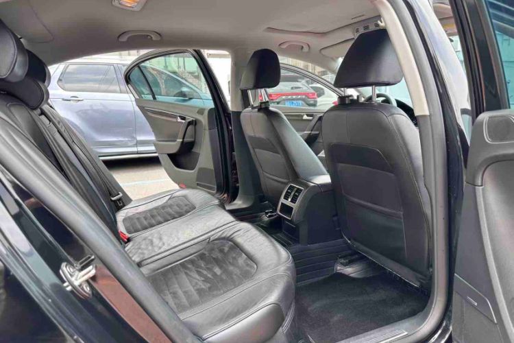 Used Volkswagen Magotan 2016 1.8TSI Luxury Comfort Model Interior 6