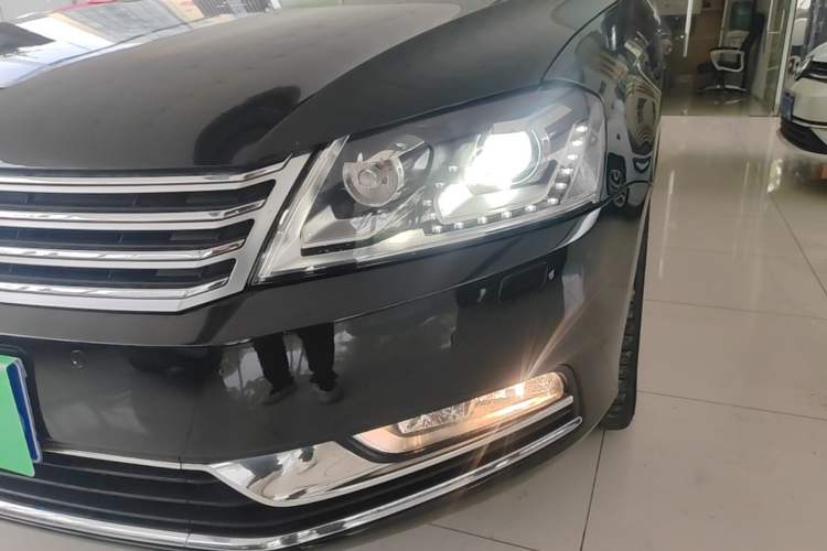 Used Volkswagen Magotan 2016 1.8TSI Luxury Comfort Model Left Front Headlight