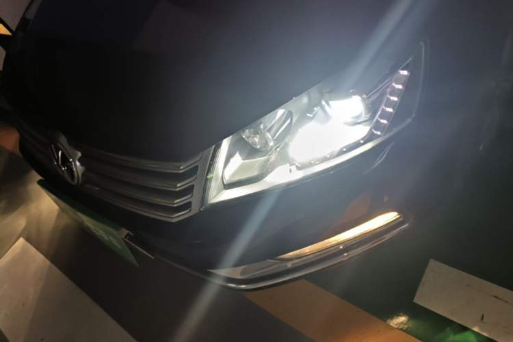 Used Volkswagen Magotan 2016 1.8TSI Smart Enjoyment Leading Model Left Front Headlight