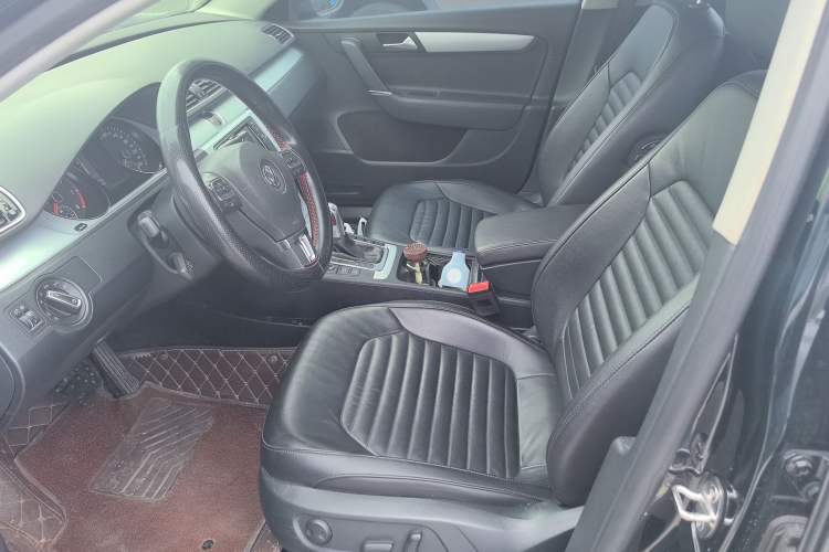 Used Volkswagen Magotan 2016 1.8TSI Smart Comfort Model Left Front Seat