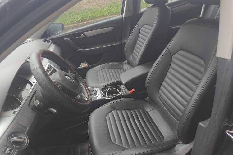 Used Volkswagen Magotan 2016 1.8TSI Smart Comfort Model Left Front Seat