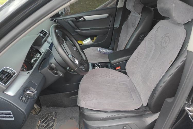 Used Volkswagen Magotan 2016 1.8TSI Smart Comfort Model Left Front Seat