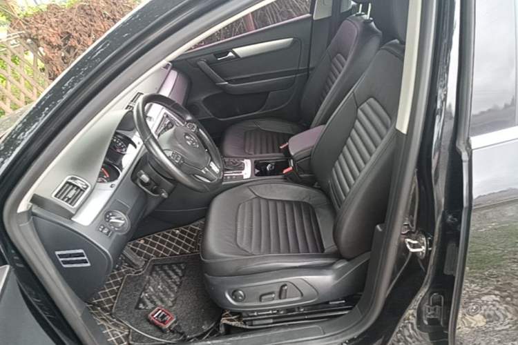 Used Volkswagen Magotan 2016 1.8TSI Smart Comfort Model Left Front Seat