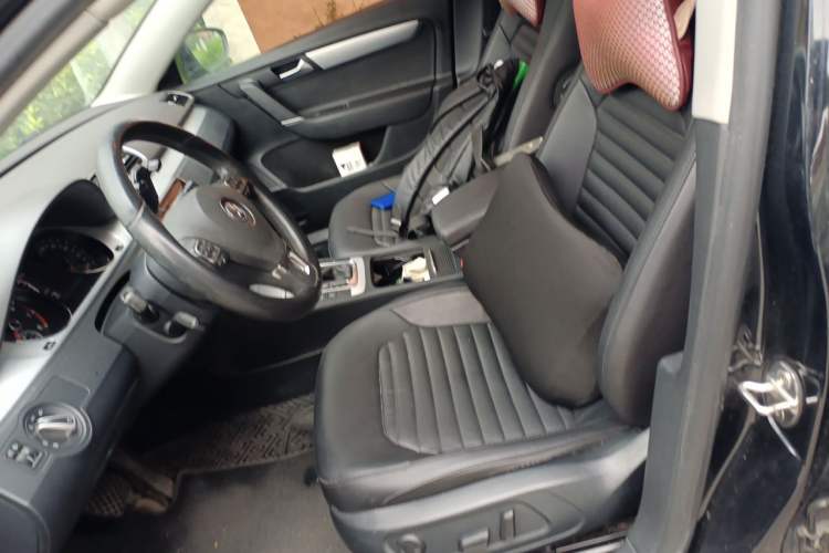 Used Volkswagen Magotan 2016 1.8TSI Smart Comfort Model Left Front Seat